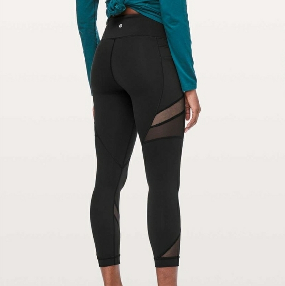Lululemon Mesh In Motion Crop - Picture 5 of 12